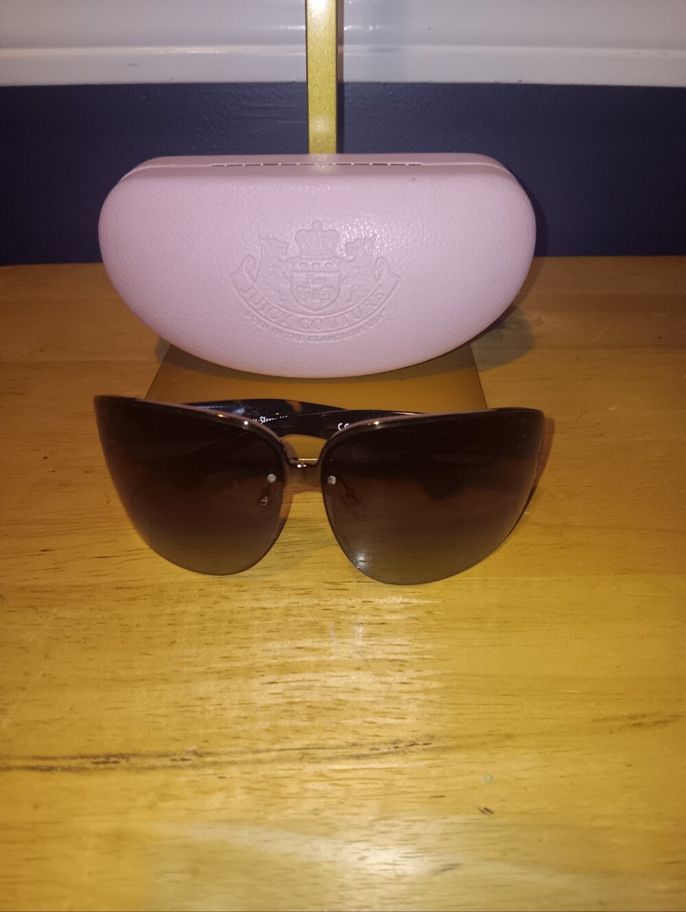 Juicy Couture Vintage Y2k Sunglaases With Case
